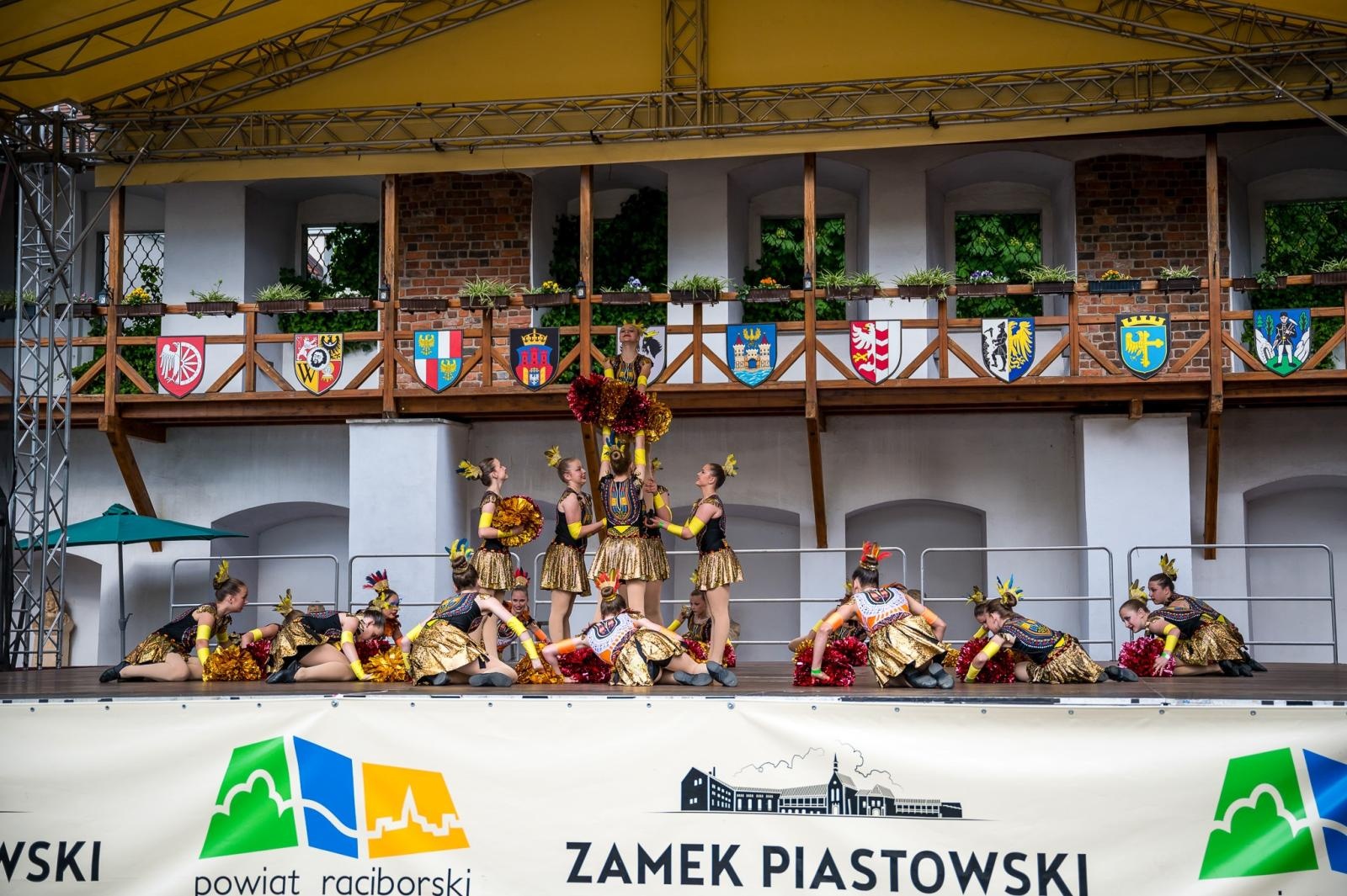 Zdjęcie w galerii na portalu naszraciborz.pl: Turniej Sportu Mażoretkowego na Zamku Piastowskim w Raciborzu [FOTO i WIDEO] wiadomości z regionu