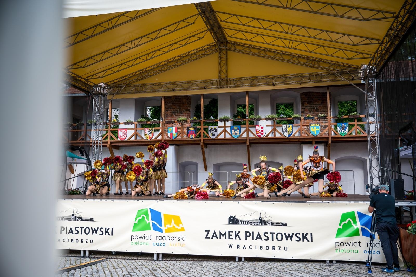Zdjęcie w galerii na portalu naszraciborz.pl: Turniej Sportu Mażoretkowego na Zamku Piastowskim w Raciborzu [FOTO i WIDEO] wiadomości z regionu