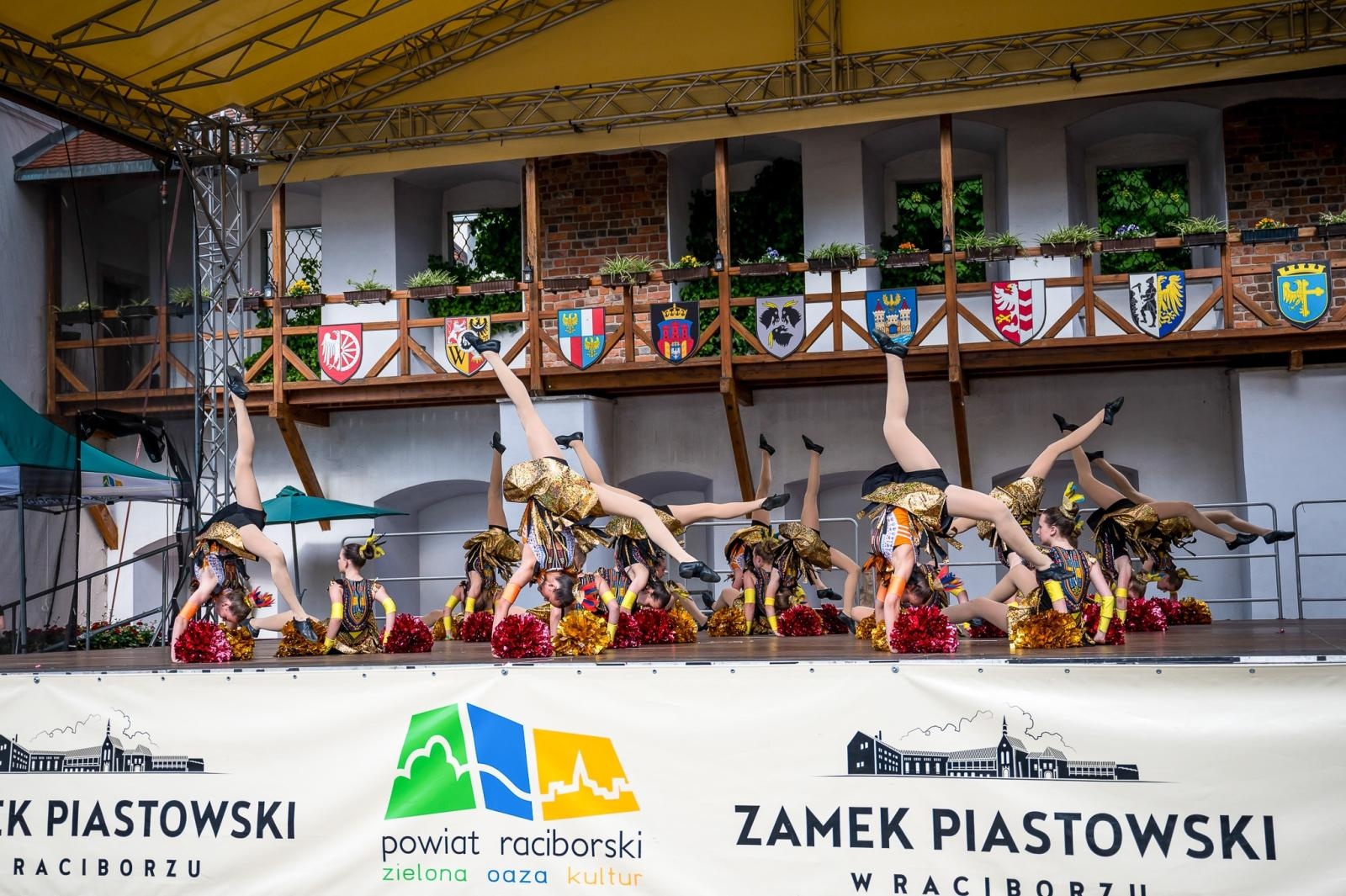 Zdjęcie w galerii na portalu naszraciborz.pl: Turniej Sportu Mażoretkowego na Zamku Piastowskim w Raciborzu [FOTO i WIDEO] wiadomości z regionu