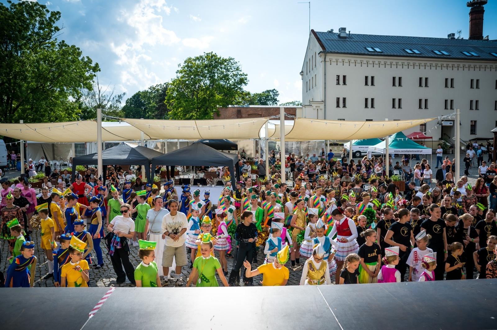 Zdjęcie w galerii na portalu naszraciborz.pl: Turniej Sportu Mażoretkowego na Zamku Piastowskim w Raciborzu [FOTO i WIDEO] wiadomości z regionu