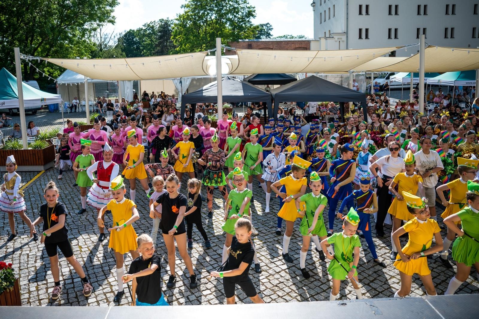 Zdjęcie w galerii na portalu naszraciborz.pl: Turniej Sportu Mażoretkowego na Zamku Piastowskim w Raciborzu [FOTO i WIDEO] wiadomości z regionu