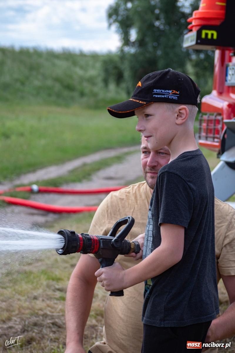 Zdjęcie w galerii na portalu naszraciborz.pl: Młodzi wędkarze rywalizowali w Łęgu. Dzień Dziecka nad wodą [FOTO] wiadomości z regionu
