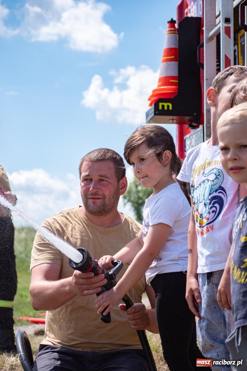 Zdjęcie w galerii na portalu naszraciborz.pl: Młodzi wędkarze rywalizowali w Łęgu. Dzień Dziecka nad wodą [FOTO] wiadomości z regionu