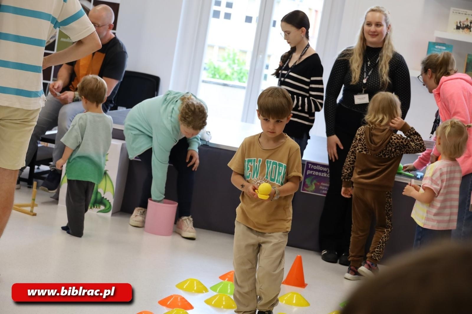 Zdjęcie w galerii na portalu naszraciborz.pl: FANTASTYCZNY Dzień Dziecka w Bibliotece wiadomości z regionu