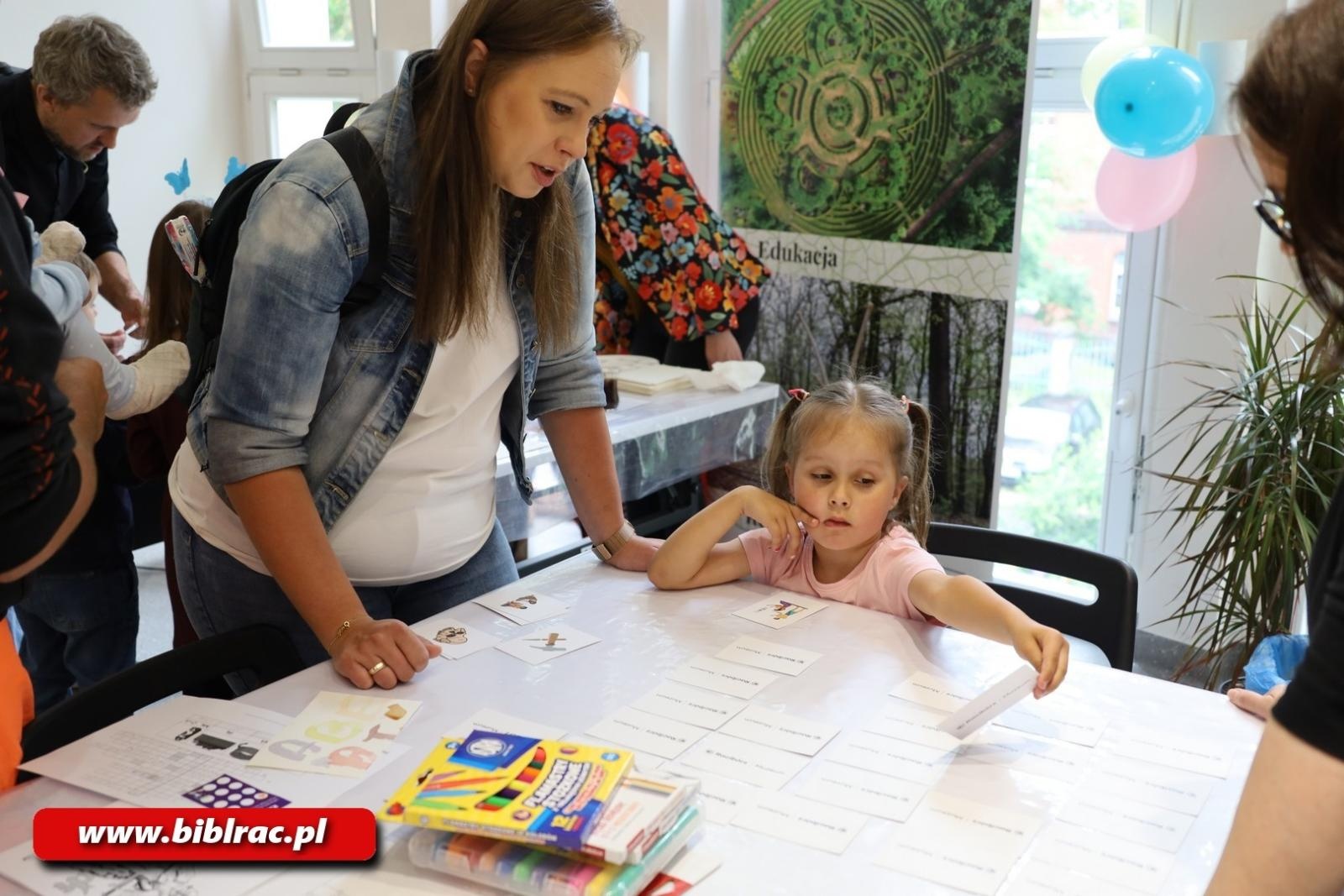 Zdjęcie w galerii na portalu naszraciborz.pl: FANTASTYCZNY Dzień Dziecka w Bibliotece wiadomości z regionu