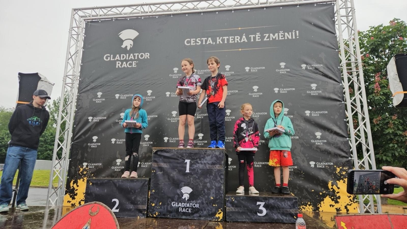Zdjęcie w galerii na portalu naszraciborz.pl: Dwa medale Raciborków OCR na Gladiator Race w Ostrawie wiadomości z regionu