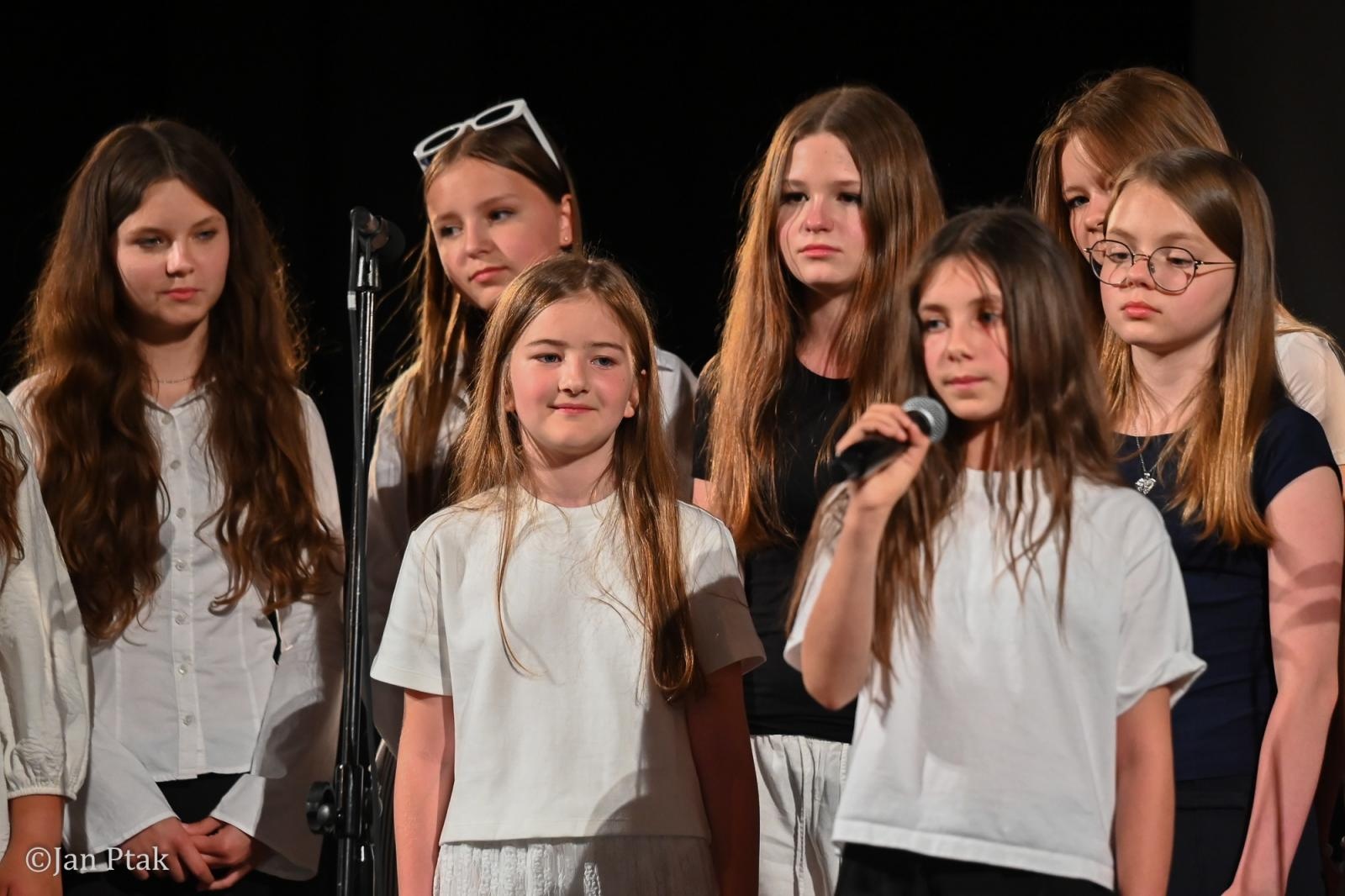 Zdjęcie w galerii na portalu naszraciborz.pl: Koncert piosenek Disneya w Raciborzu. Wydarzenie charytatywne na rzecz Fundacji Świętego Mikołaja wiadomości z regionu