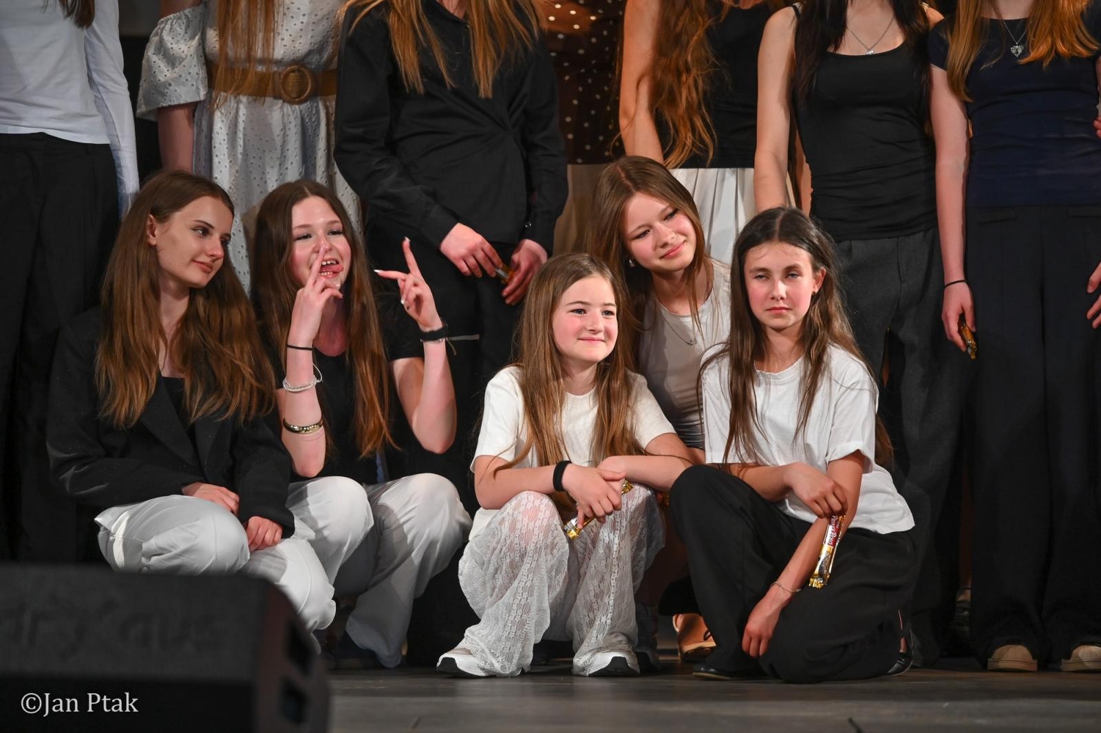 Zdjęcie w galerii na portalu naszraciborz.pl: Koncert piosenek Disneya w Raciborzu. Wydarzenie charytatywne na rzecz Fundacji Świętego Mikołaja wiadomości z regionu