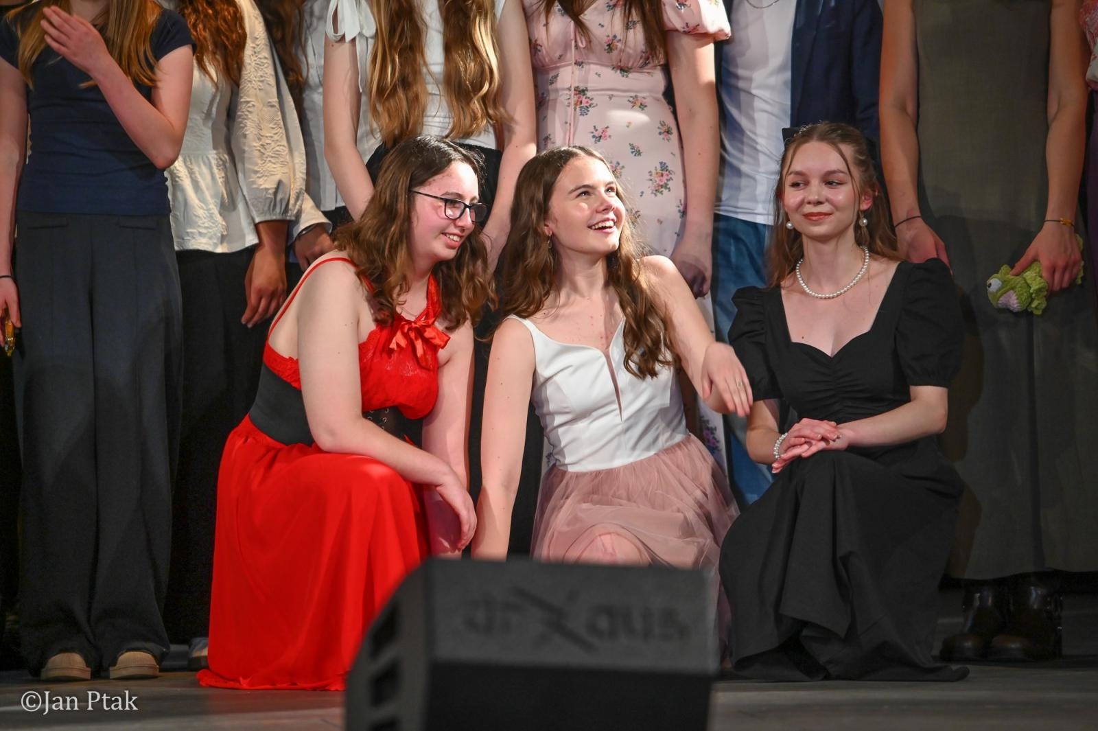Zdjęcie w galerii na portalu naszraciborz.pl: Koncert piosenek Disneya w Raciborzu. Wydarzenie charytatywne na rzecz Fundacji Świętego Mikołaja wiadomości z regionu