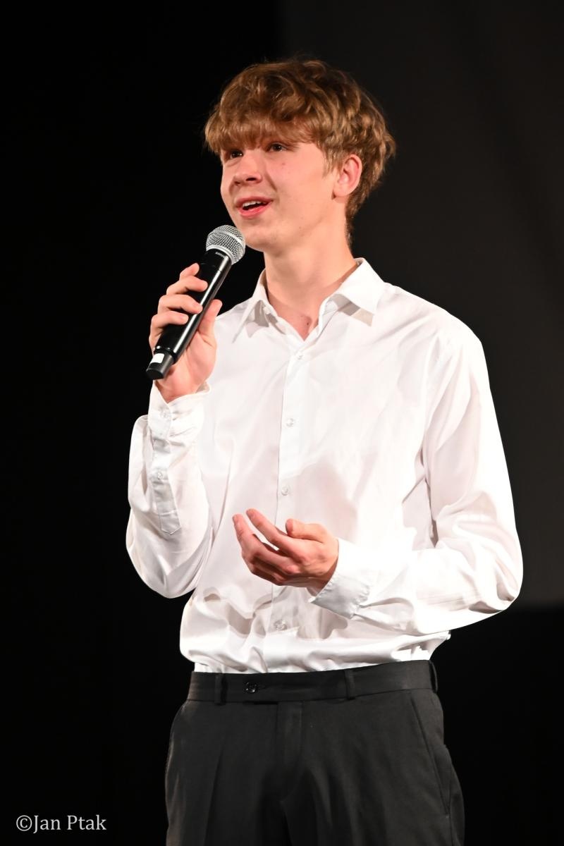 Zdjęcie w galerii na portalu naszraciborz.pl: Koncert piosenek Disneya w Raciborzu. Wydarzenie charytatywne na rzecz Fundacji Świętego Mikołaja wiadomości z regionu