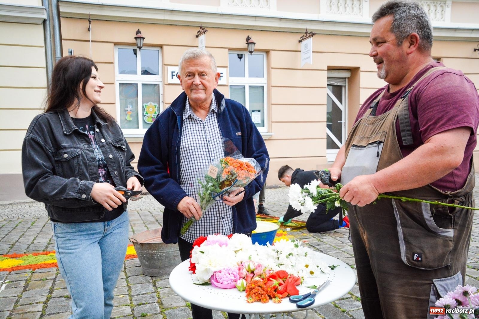 Zdjęcie w galerii na portalu naszraciborz.pl: Raciborskie stare miasto gotowe na procesję Bożego Ciała [FOTO] wiadomości z regionu