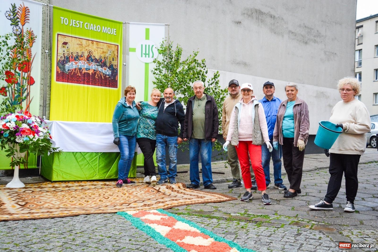 Zdjęcie w galerii na portalu naszraciborz.pl: Raciborskie stare miasto gotowe na procesję Bożego Ciała [FOTO] wiadomości z regionu