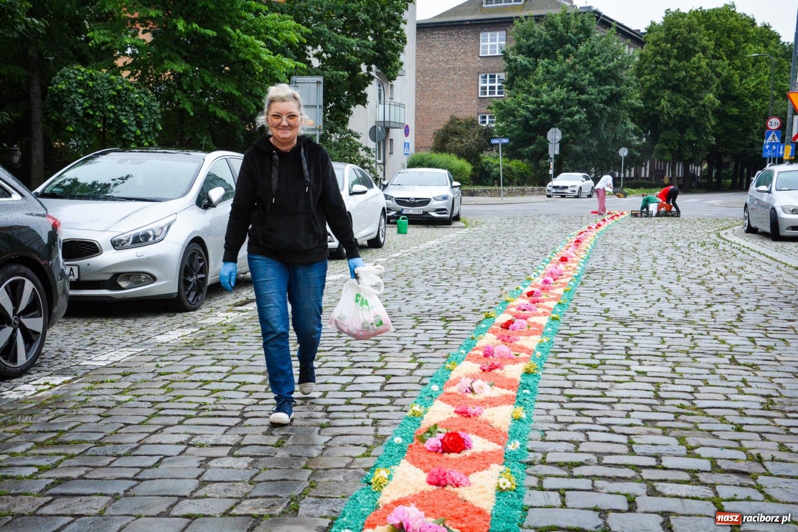 Zdjęcie w galerii na portalu naszraciborz.pl: Raciborskie stare miasto gotowe na procesję Bożego Ciała [FOTO] wiadomości z regionu