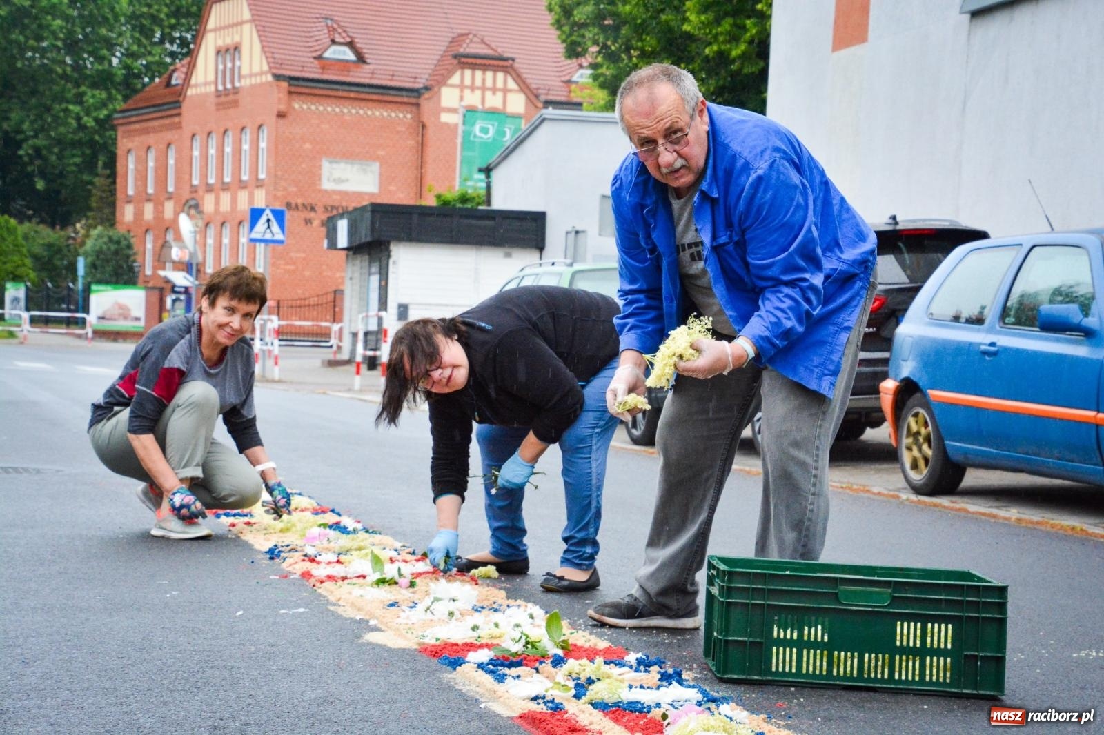 Zdjęcie w galerii na portalu naszraciborz.pl: Raciborskie stare miasto gotowe na procesję Bożego Ciała [FOTO] wiadomości z regionu