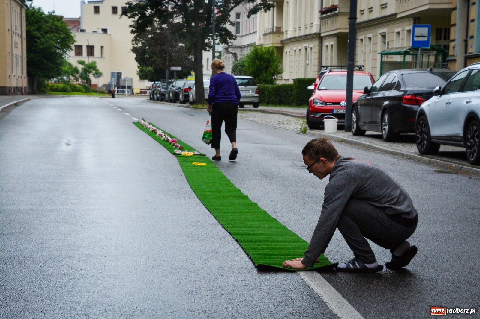 Zdjęcie w galerii na portalu naszraciborz.pl: Raciborskie stare miasto gotowe na procesję Bożego Ciała [FOTO] wiadomości z regionu