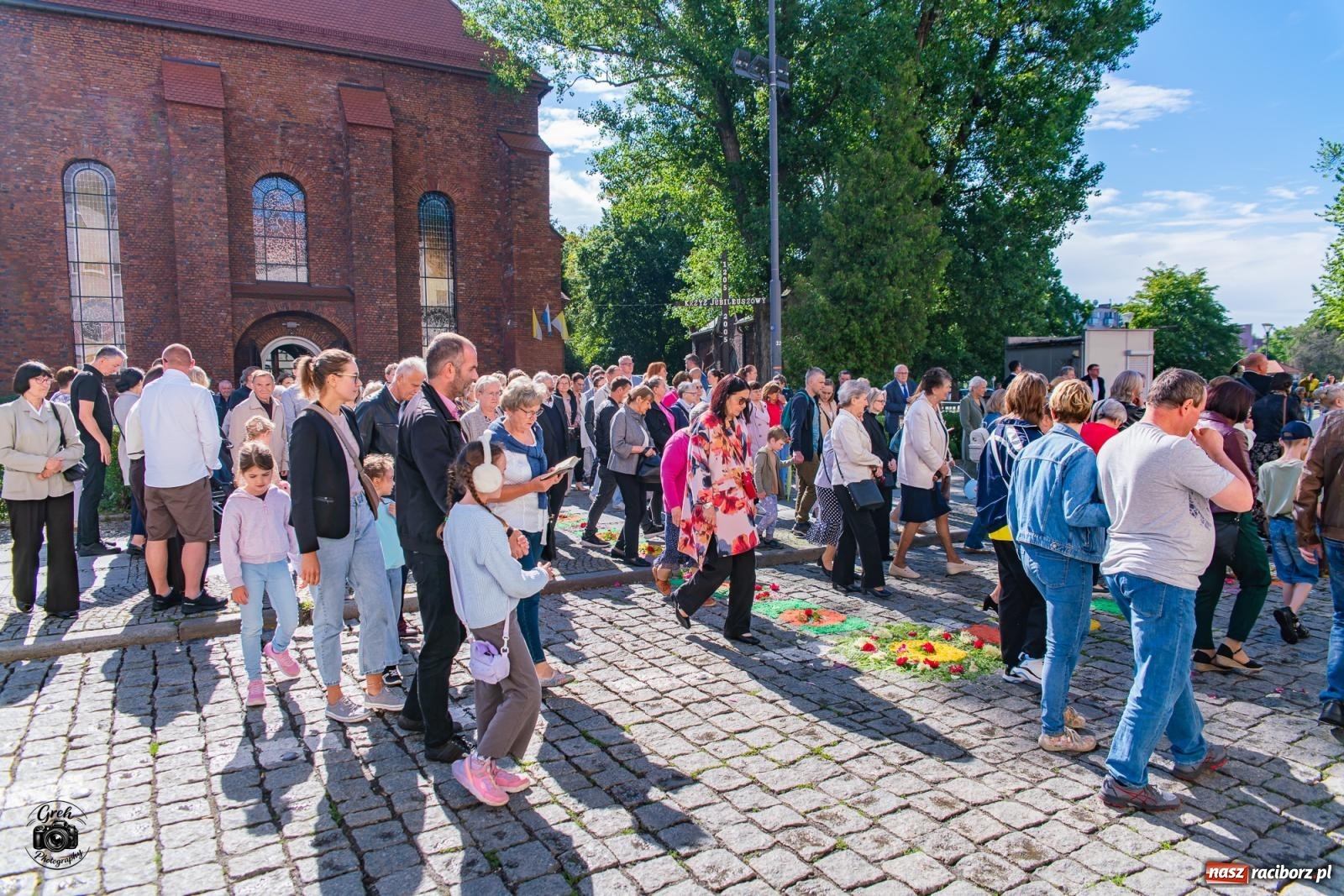 Zdjęcie w galerii na portalu naszraciborz.pl: Procesja Bożego Ciała przeszła ulicami parafii WNMP [FOTO i WIDEO] wiadomości z regionu