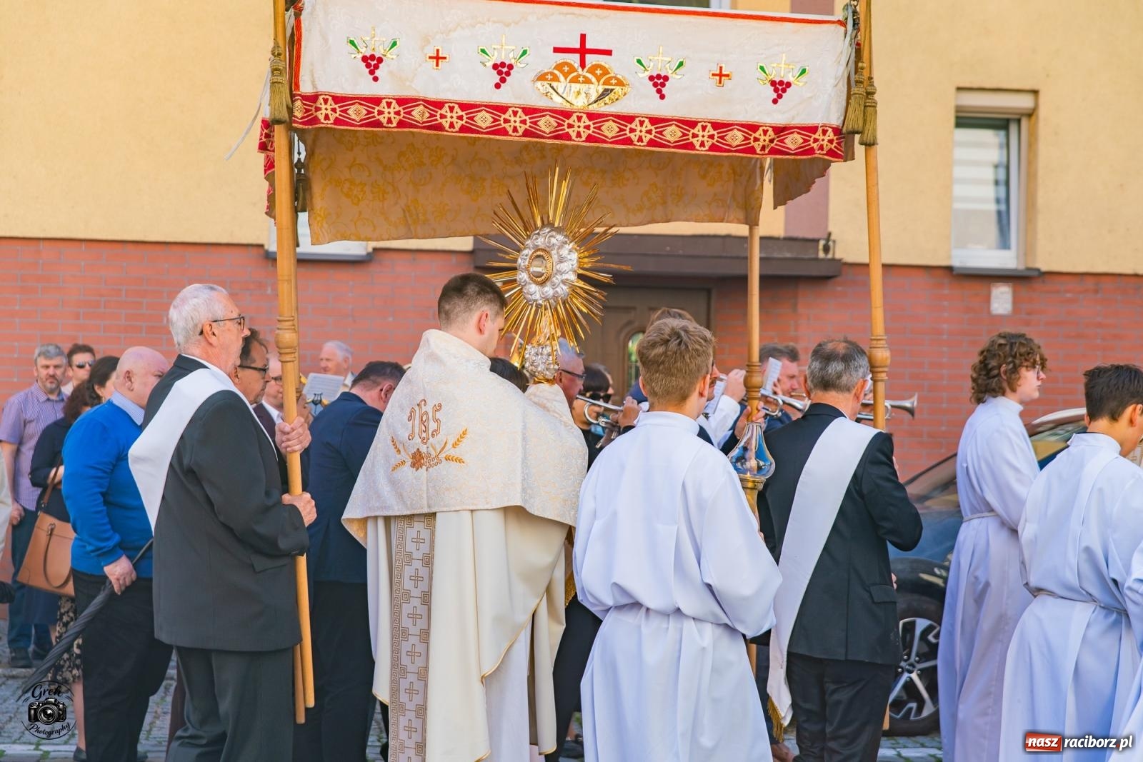 Zdjęcie w galerii na portalu naszraciborz.pl: Procesja Bożego Ciała przeszła ulicami parafii WNMP [FOTO i WIDEO] wiadomości z regionu