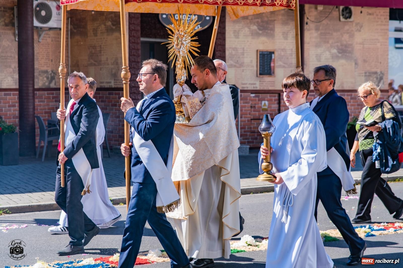 Zdjęcie w galerii na portalu naszraciborz.pl: Procesja Bożego Ciała przeszła ulicami parafii WNMP [FOTO i WIDEO] wiadomości z regionu