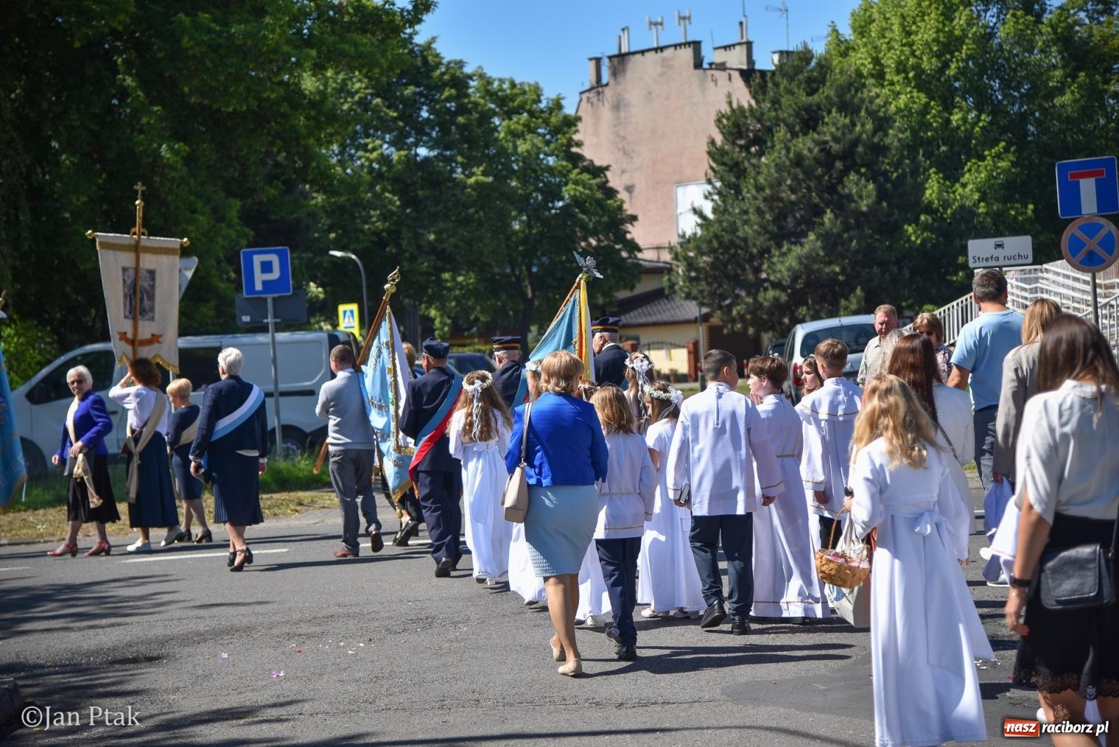 Zdjęcie w galerii na portalu naszraciborz.pl: Boże Ciało w największej raciborskiej parafii - fotorelacja z NSPJ wiadomości z regionu