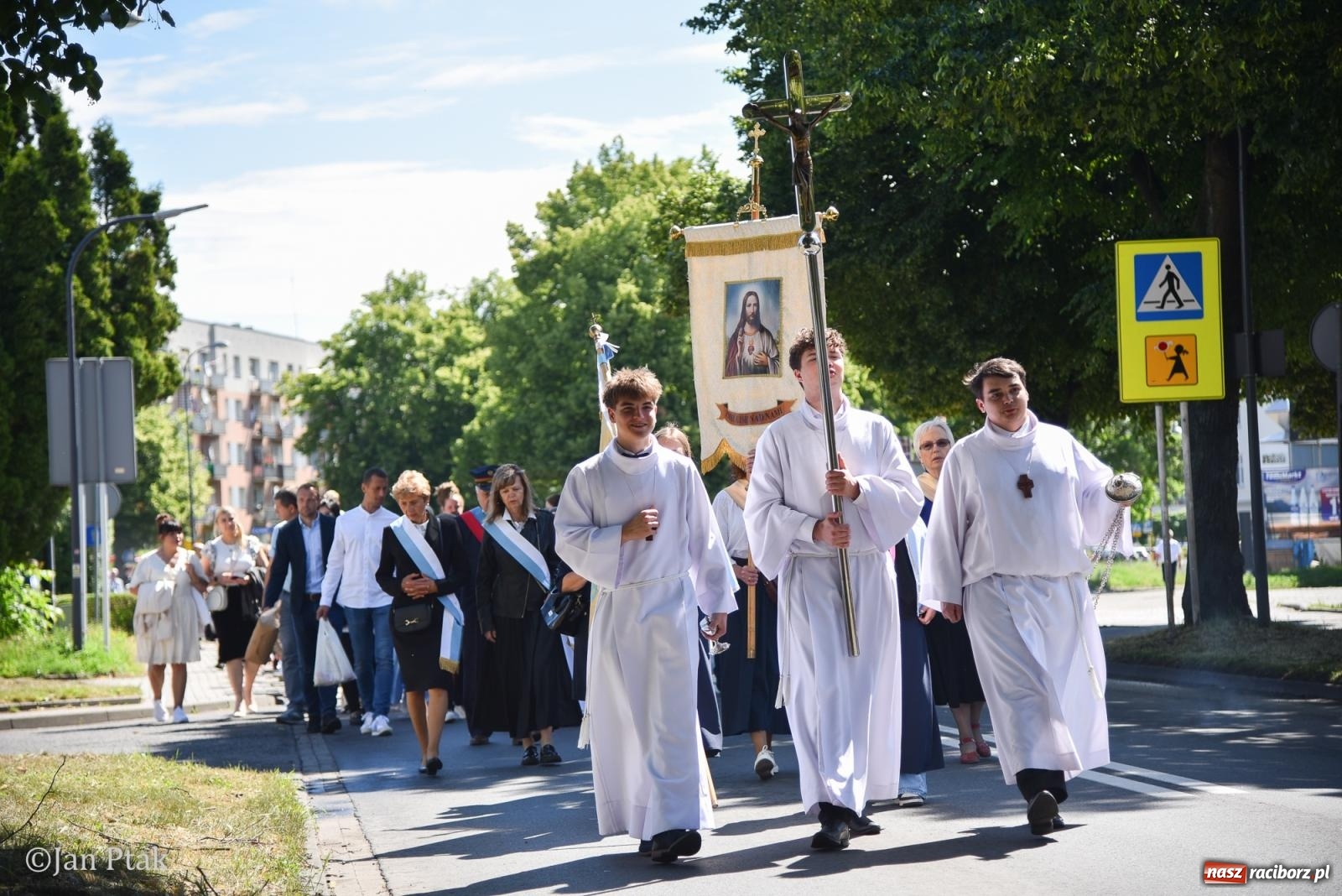 Zdjęcie w galerii na portalu naszraciborz.pl: Boże Ciało w największej raciborskiej parafii - fotorelacja z NSPJ wiadomości z regionu