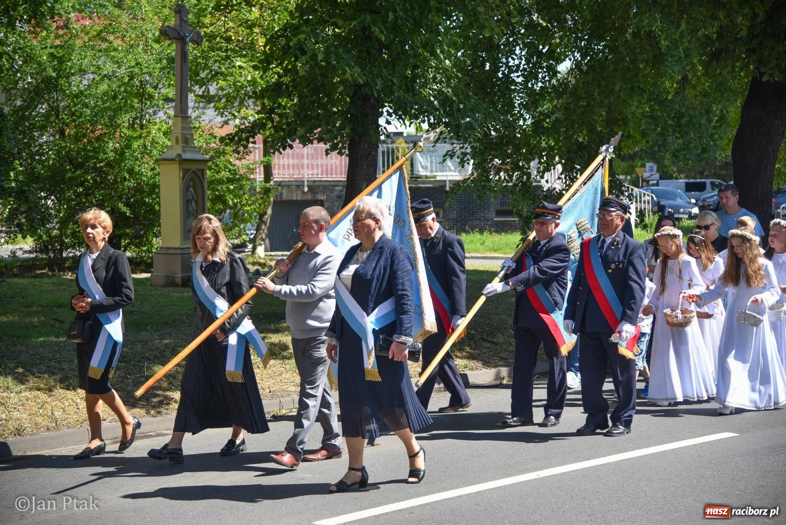 Zdjęcie w galerii na portalu naszraciborz.pl: Boże Ciało w największej raciborskiej parafii - fotorelacja z NSPJ wiadomości z regionu