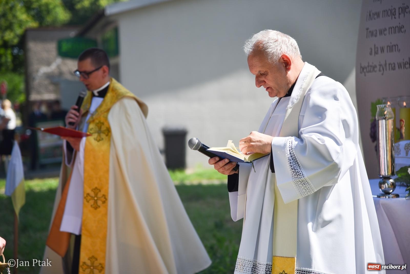Zdjęcie w galerii na portalu naszraciborz.pl: Boże Ciało w największej raciborskiej parafii - fotorelacja z NSPJ wiadomości z regionu