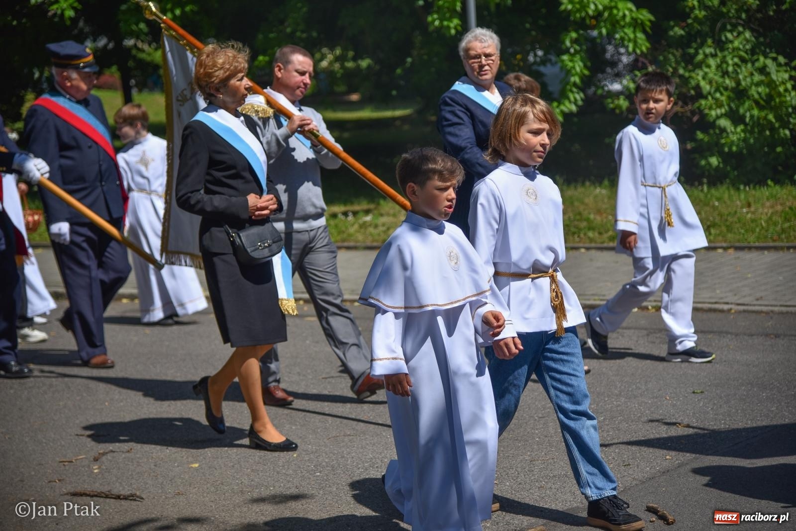 Zdjęcie w galerii na portalu naszraciborz.pl: Boże Ciało w największej raciborskiej parafii - fotorelacja z NSPJ wiadomości z regionu