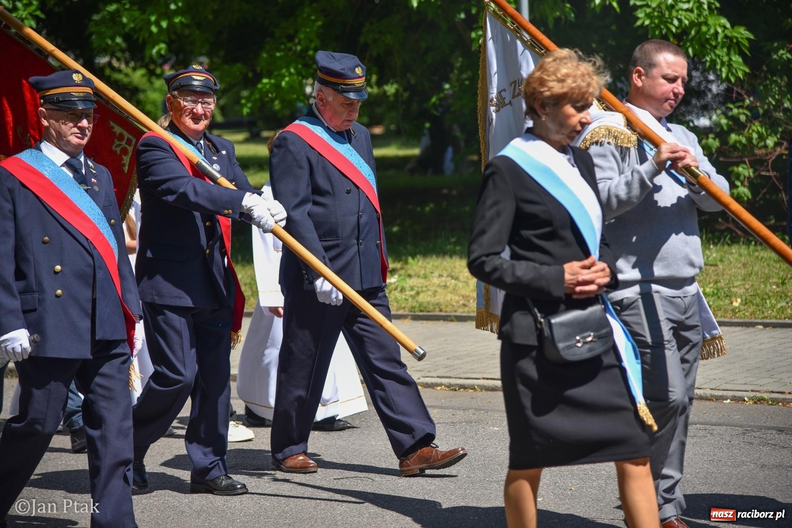 Zdjęcie w galerii na portalu naszraciborz.pl: Boże Ciało w największej raciborskiej parafii - fotorelacja z NSPJ wiadomości z regionu