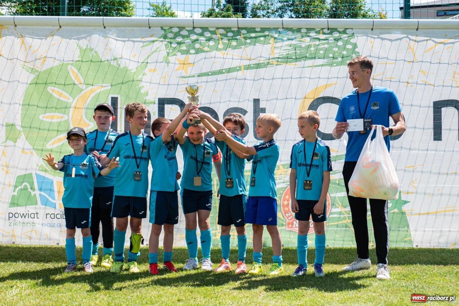 Zdjęcie w galerii na portalu naszraciborz.pl: Młodzi piłkarze rywalizowali w Nędzy. InPost Cup pełen goli i sportowych emocji [FOTO] wiadomości z regionu