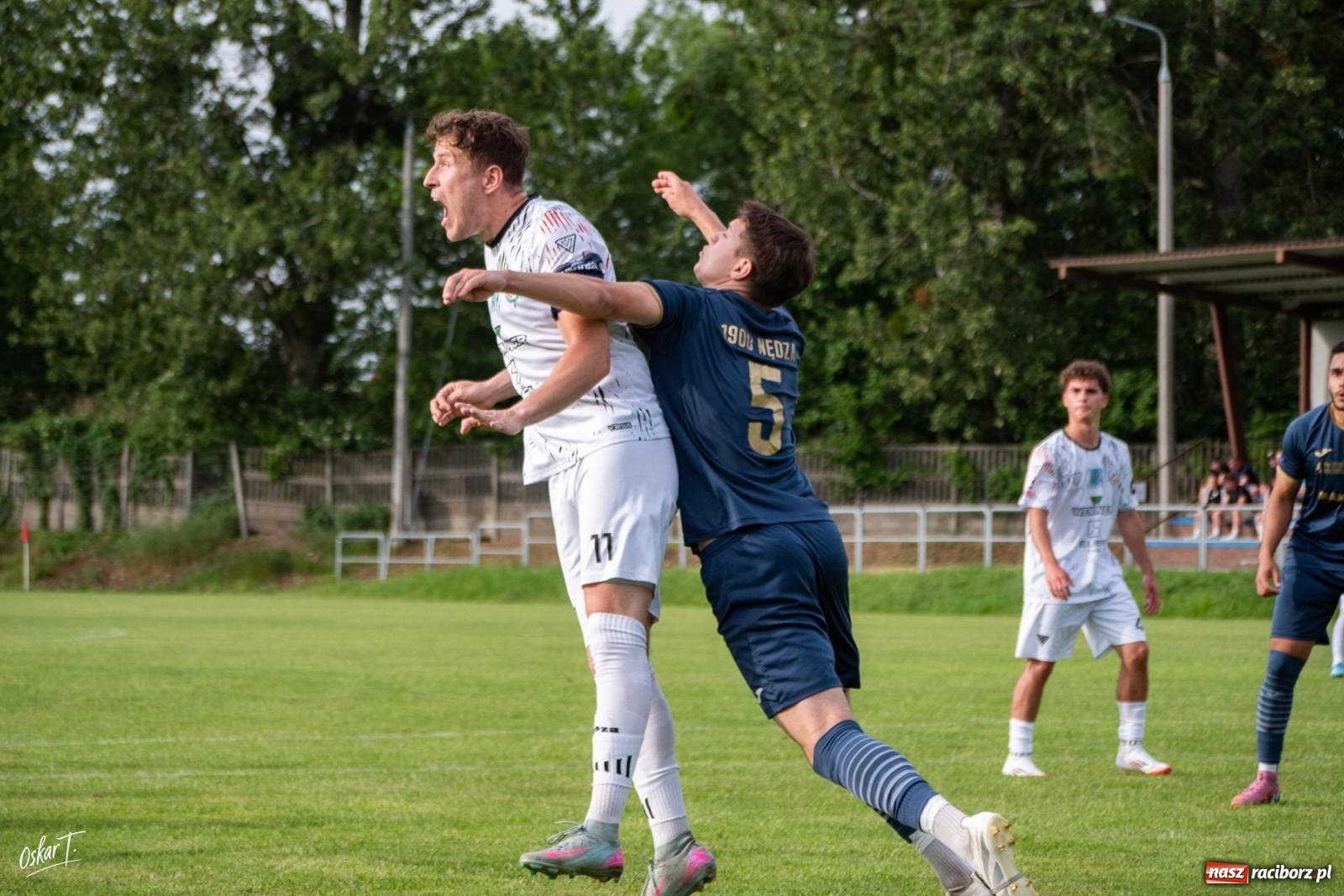 Zdjęcie w galerii na portalu naszraciborz.pl: Nędza zatrzymuje lidera. Mszana przegrywa po golu Kałusa [FOTO] wiadomości z regionu