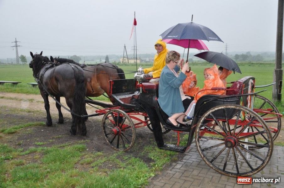 Zdjęcie w galerii na portalu naszraciborz.pl: Deszcz nie przeszkadzał w przejażdżkach wiadomości z regionu