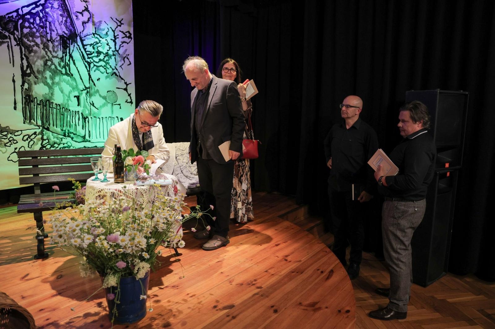 Zdjęcie w galerii na portalu naszraciborz.pl: Poezja, rozmowa i muzyka. Niezapomniany wieczór z Almanachem Prowincjonalnym wiadomości z regionu