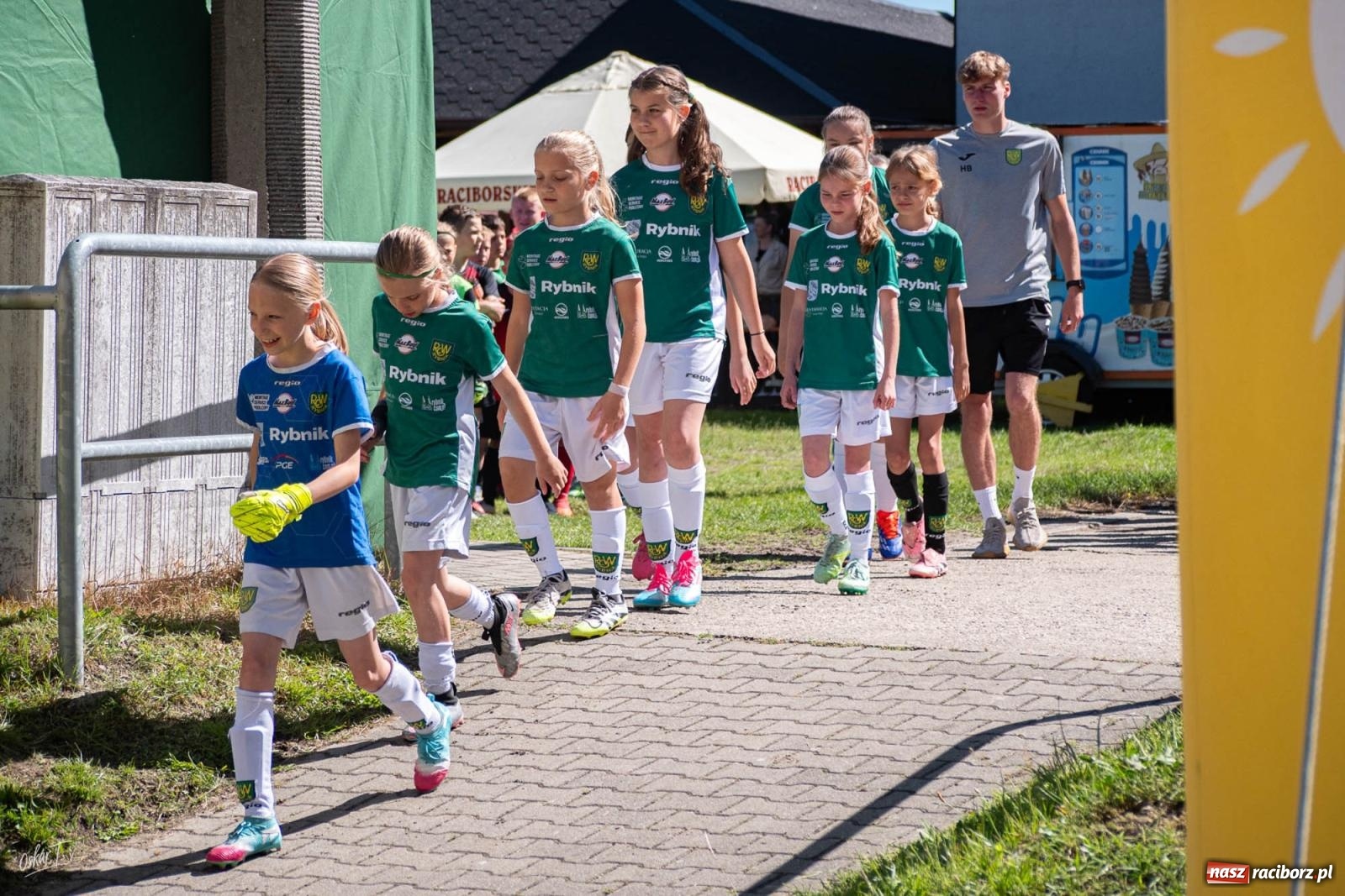 Zdjęcie w galerii na portalu naszraciborz.pl: Dziewczęta po raz pierwszy na InPost Cup. Drugi dzień turnieju za nami [FOTO] wiadomości z regionu