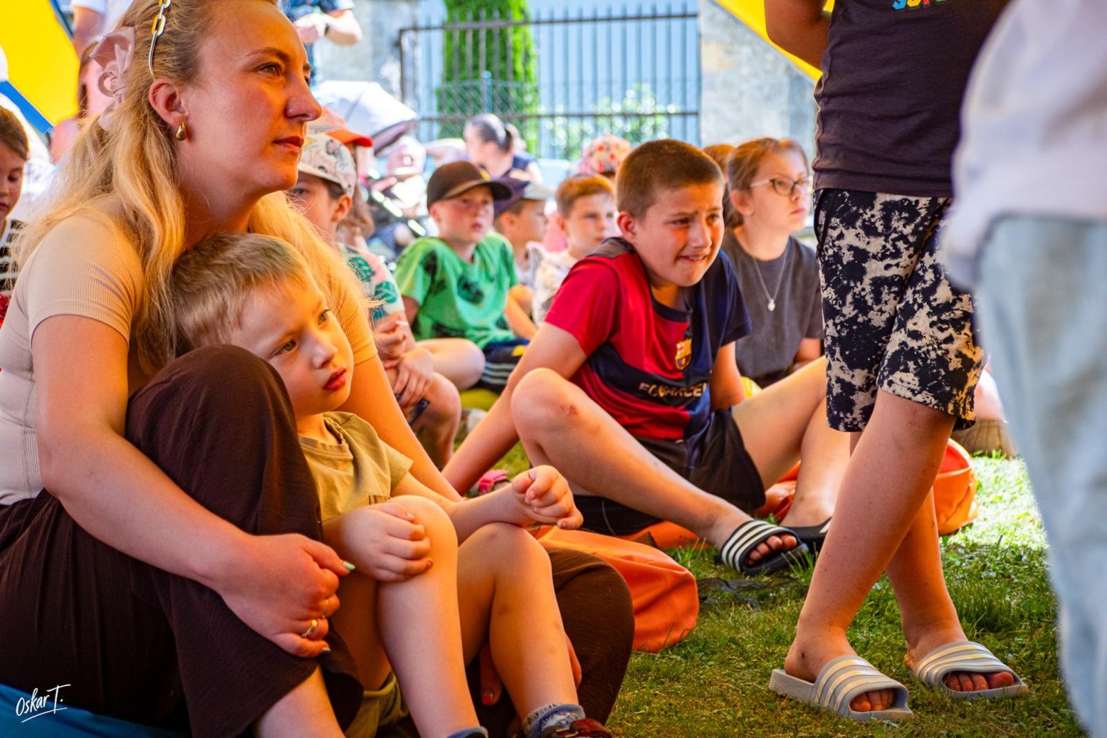 Zdjęcie w galerii na portalu naszraciborz.pl: Piknik rodzinny w Zawadzie Książęcej. Dzień Dziecka z teatrem, animacjami i atrakcjami dla najmłodszych [FOTO] wiadomości z regionu