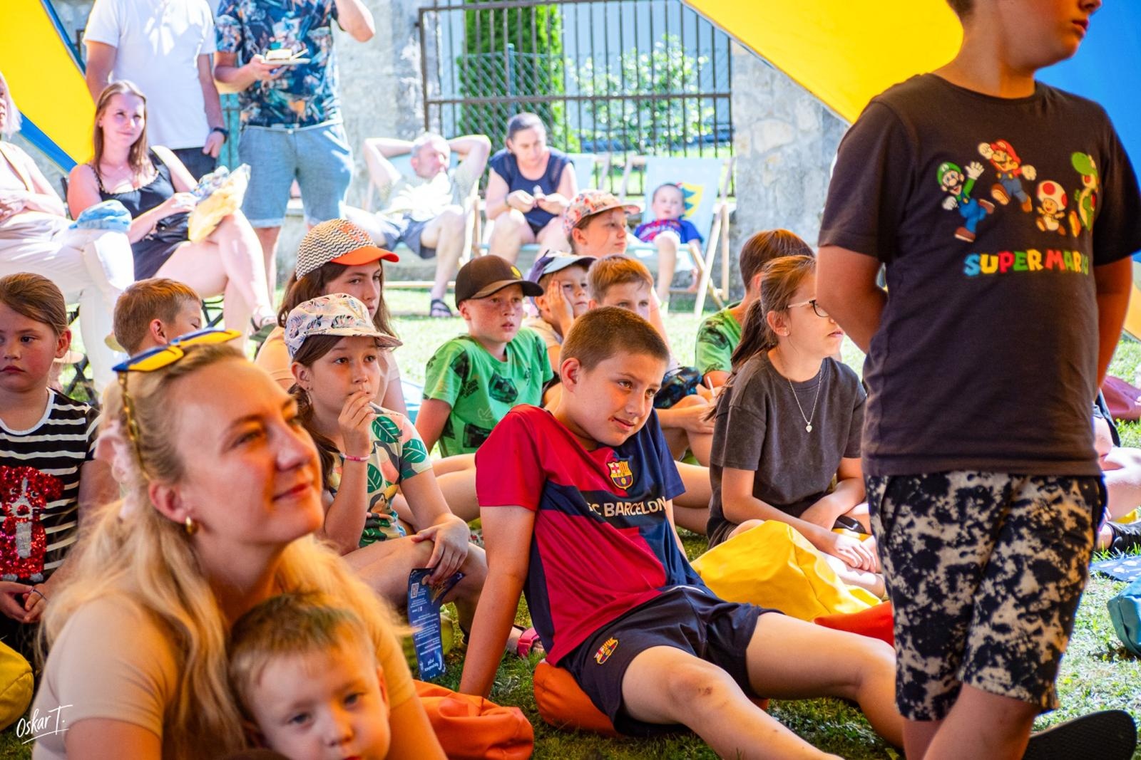 Zdjęcie w galerii na portalu naszraciborz.pl: Piknik rodzinny w Zawadzie Książęcej. Dzień Dziecka z teatrem, animacjami i atrakcjami dla najmłodszych [FOTO] wiadomości z regionu