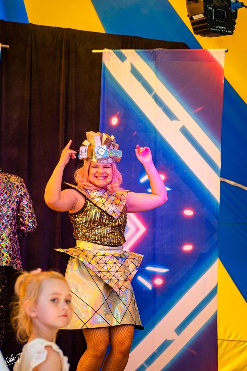 Zdjęcie w galerii na portalu naszraciborz.pl: Piknik rodzinny w Zawadzie Książęcej. Dzień Dziecka z teatrem, animacjami i atrakcjami dla najmłodszych [FOTO] wiadomości z regionu