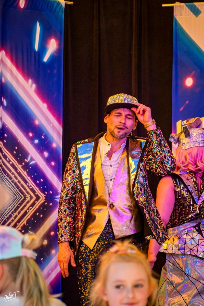 Zdjęcie w galerii na portalu naszraciborz.pl: Piknik rodzinny w Zawadzie Książęcej. Dzień Dziecka z teatrem, animacjami i atrakcjami dla najmłodszych [FOTO] wiadomości z regionu