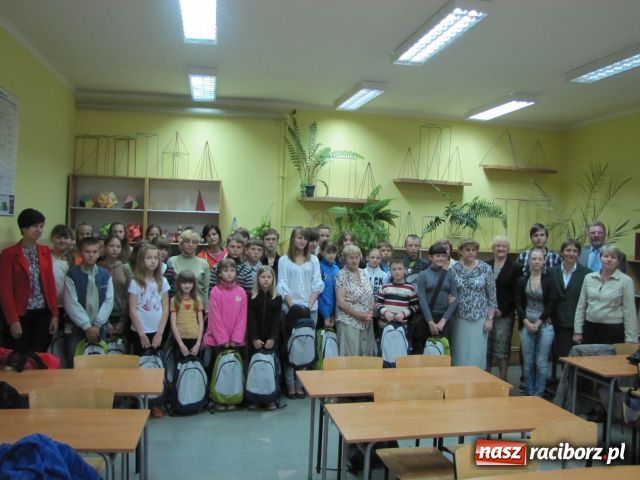 Zdjęcie w galerii na portalu naszraciborz.pl: Dzieci z Białorusi w II LO wiadomości z regionu