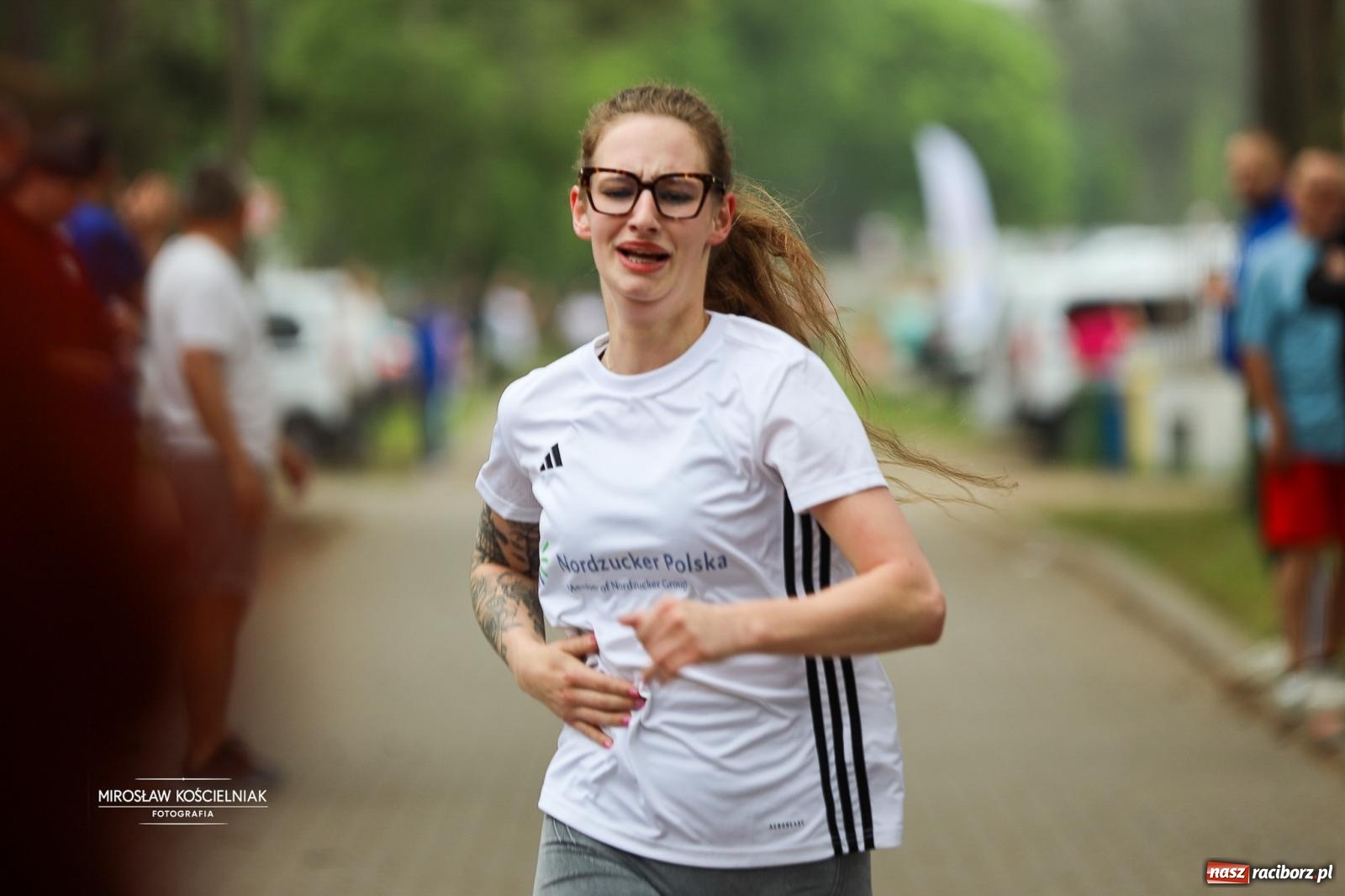 Zdjęcie w galerii na portalu naszraciborz.pl: 27. Spartakiada Sportowa Przemysłu Spożywczego NSZZ Solidarność. Na starcie ekipa z Mieszka wiadomości z regionu