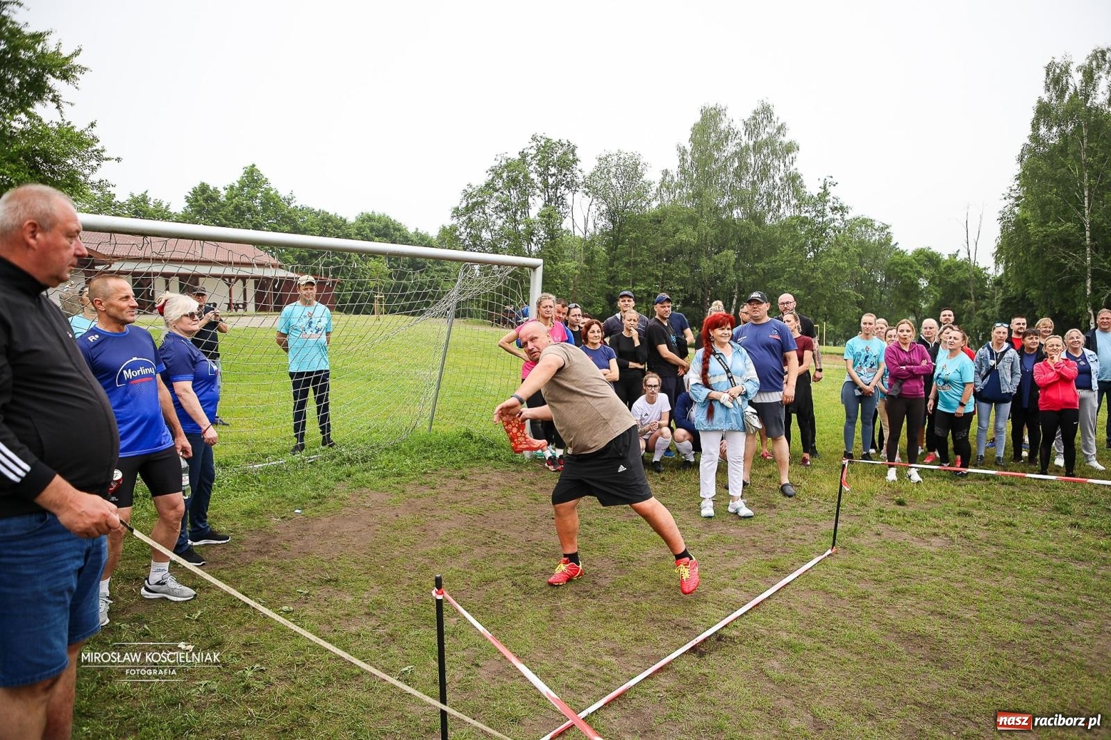Zdjęcie w galerii na portalu naszraciborz.pl: 27. Spartakiada Sportowa Przemysłu Spożywczego NSZZ Solidarność. Na starcie ekipa z Mieszka wiadomości z regionu