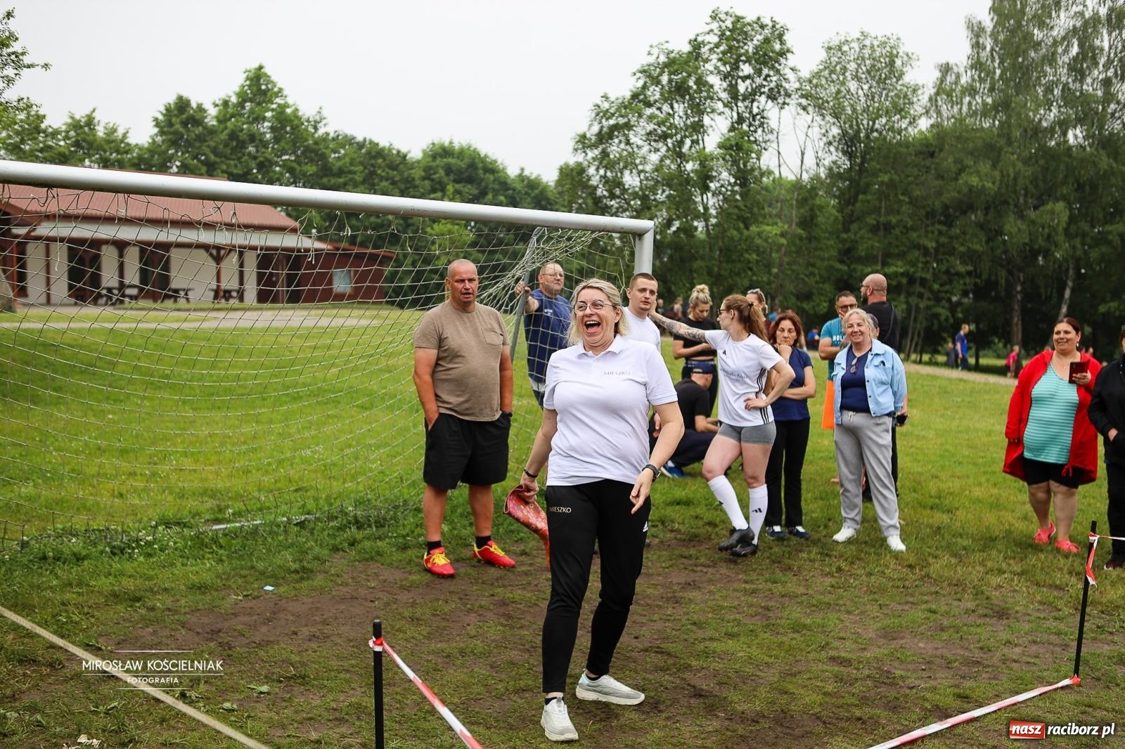 Zdjęcie w galerii na portalu naszraciborz.pl: 27. Spartakiada Sportowa Przemysłu Spożywczego NSZZ Solidarność. Na starcie ekipa z Mieszka wiadomości z regionu