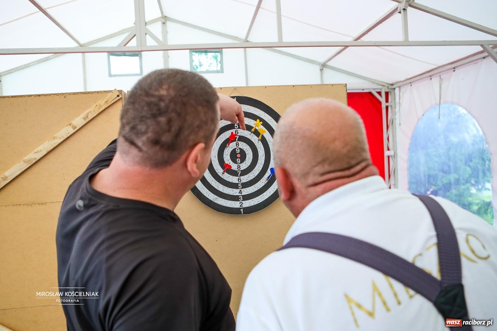 Zdjęcie w galerii na portalu naszraciborz.pl: 27. Spartakiada Sportowa Przemysłu Spożywczego NSZZ Solidarność. Na starcie ekipa z Mieszka wiadomości z regionu