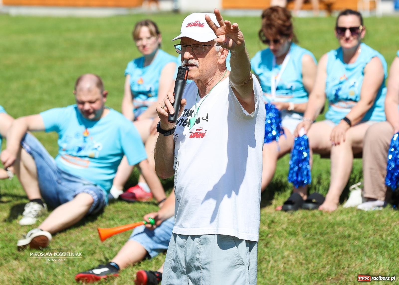 Zdjęcie w galerii na portalu naszraciborz.pl: 27. Spartakiada Sportowa Przemysłu Spożywczego NSZZ Solidarność. Na starcie ekipa z Mieszka wiadomości z regionu