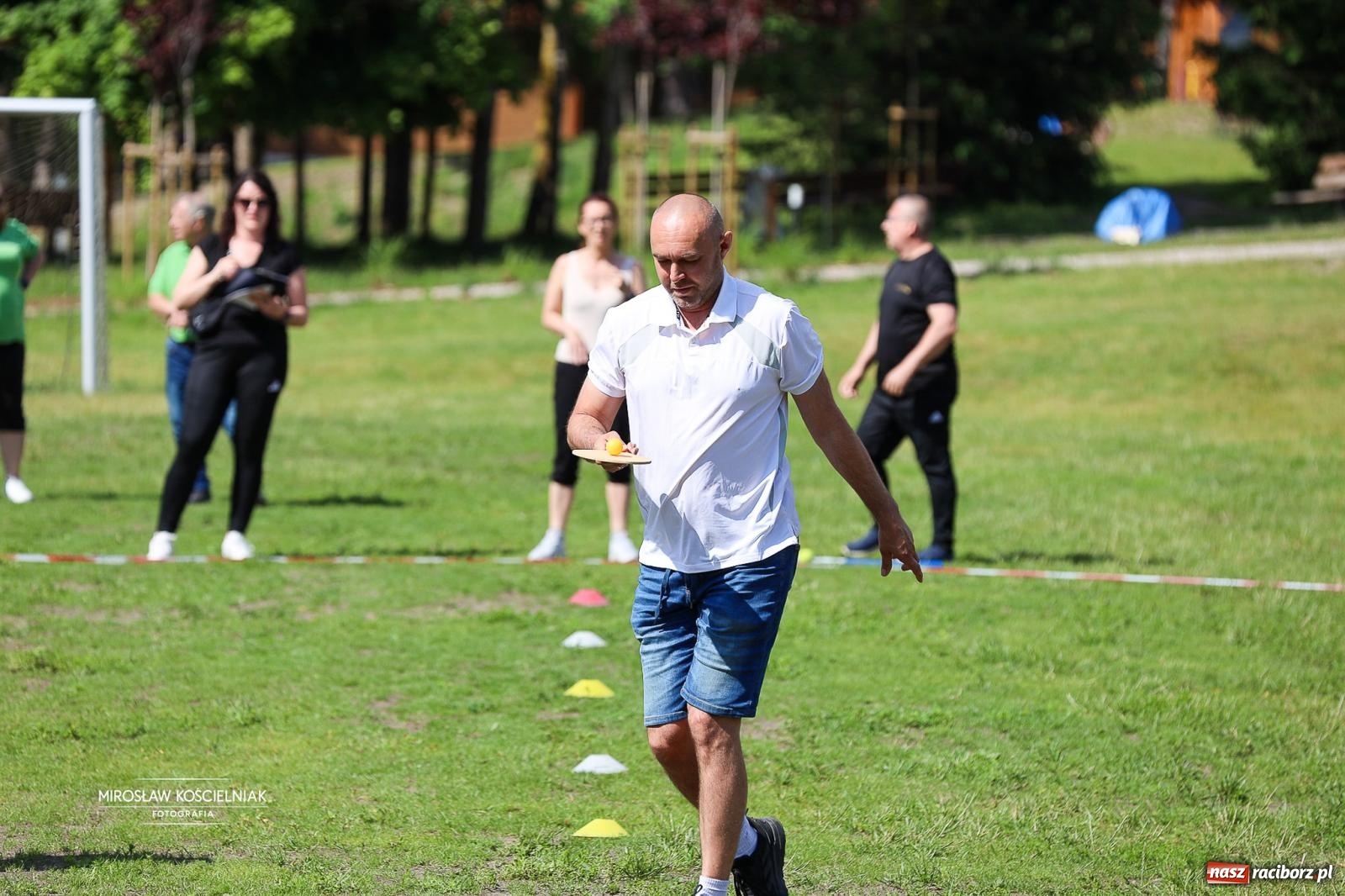 Zdjęcie w galerii na portalu naszraciborz.pl: 27. Spartakiada Sportowa Przemysłu Spożywczego NSZZ Solidarność. Na starcie ekipa z Mieszka wiadomości z regionu