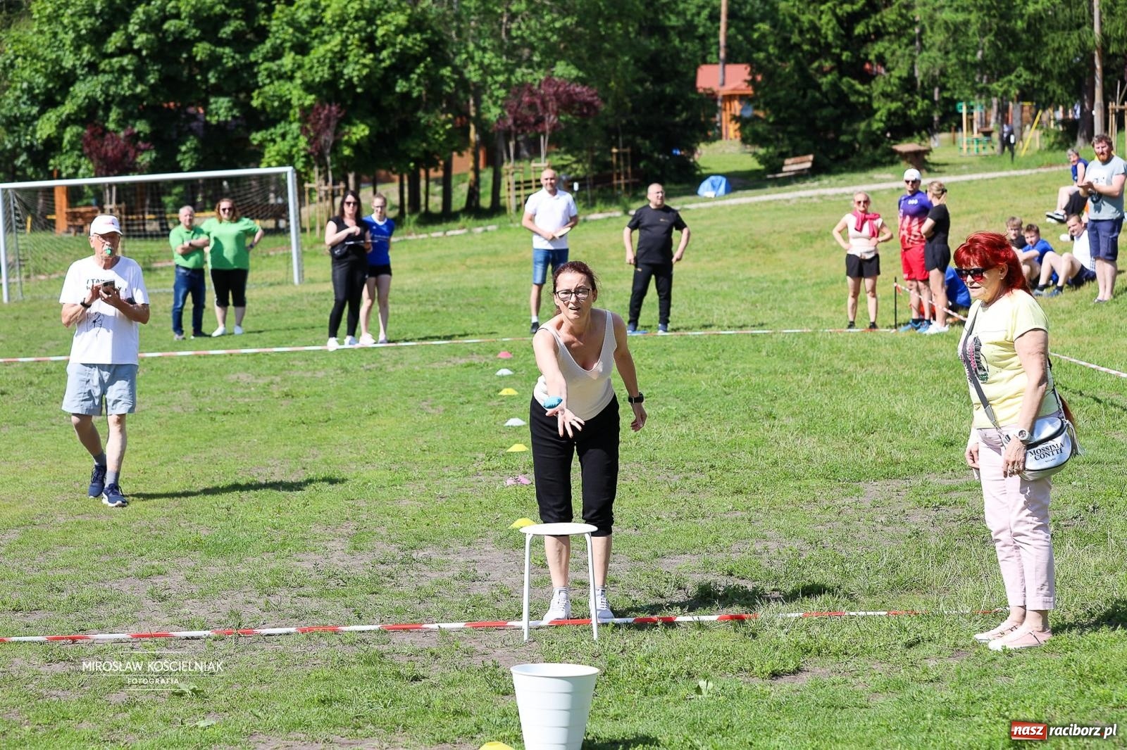 Zdjęcie w galerii na portalu naszraciborz.pl: 27. Spartakiada Sportowa Przemysłu Spożywczego NSZZ Solidarność. Na starcie ekipa z Mieszka wiadomości z regionu