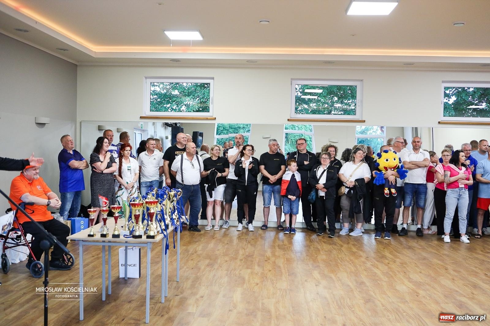 Zdjęcie w galerii na portalu naszraciborz.pl: 27. Spartakiada Sportowa Przemysłu Spożywczego NSZZ Solidarność. Na starcie ekipa z Mieszka wiadomości z regionu