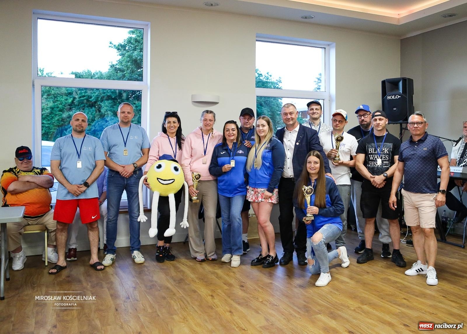 Zdjęcie w galerii na portalu naszraciborz.pl: 27. Spartakiada Sportowa Przemysłu Spożywczego NSZZ Solidarność. Na starcie ekipa z Mieszka wiadomości z regionu