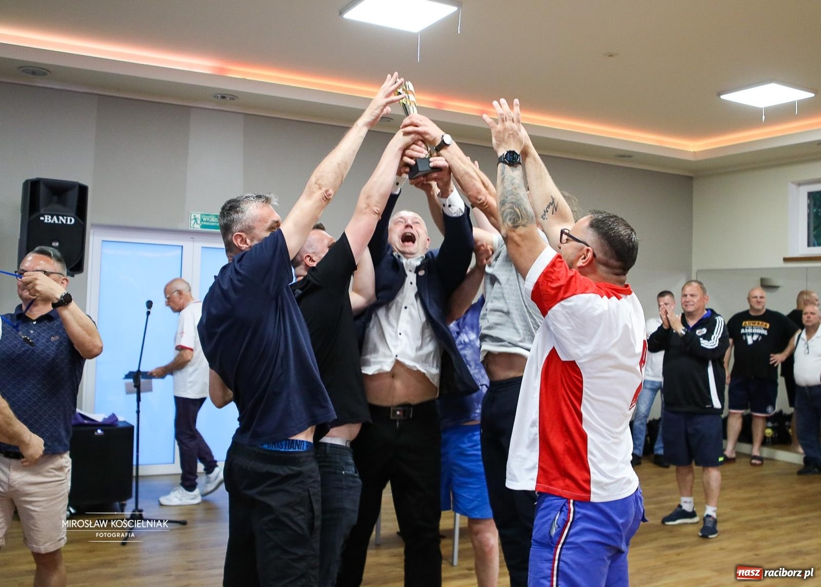 Zdjęcie w galerii na portalu naszraciborz.pl: 27. Spartakiada Sportowa Przemysłu Spożywczego NSZZ Solidarność. Na starcie ekipa z Mieszka wiadomości z regionu