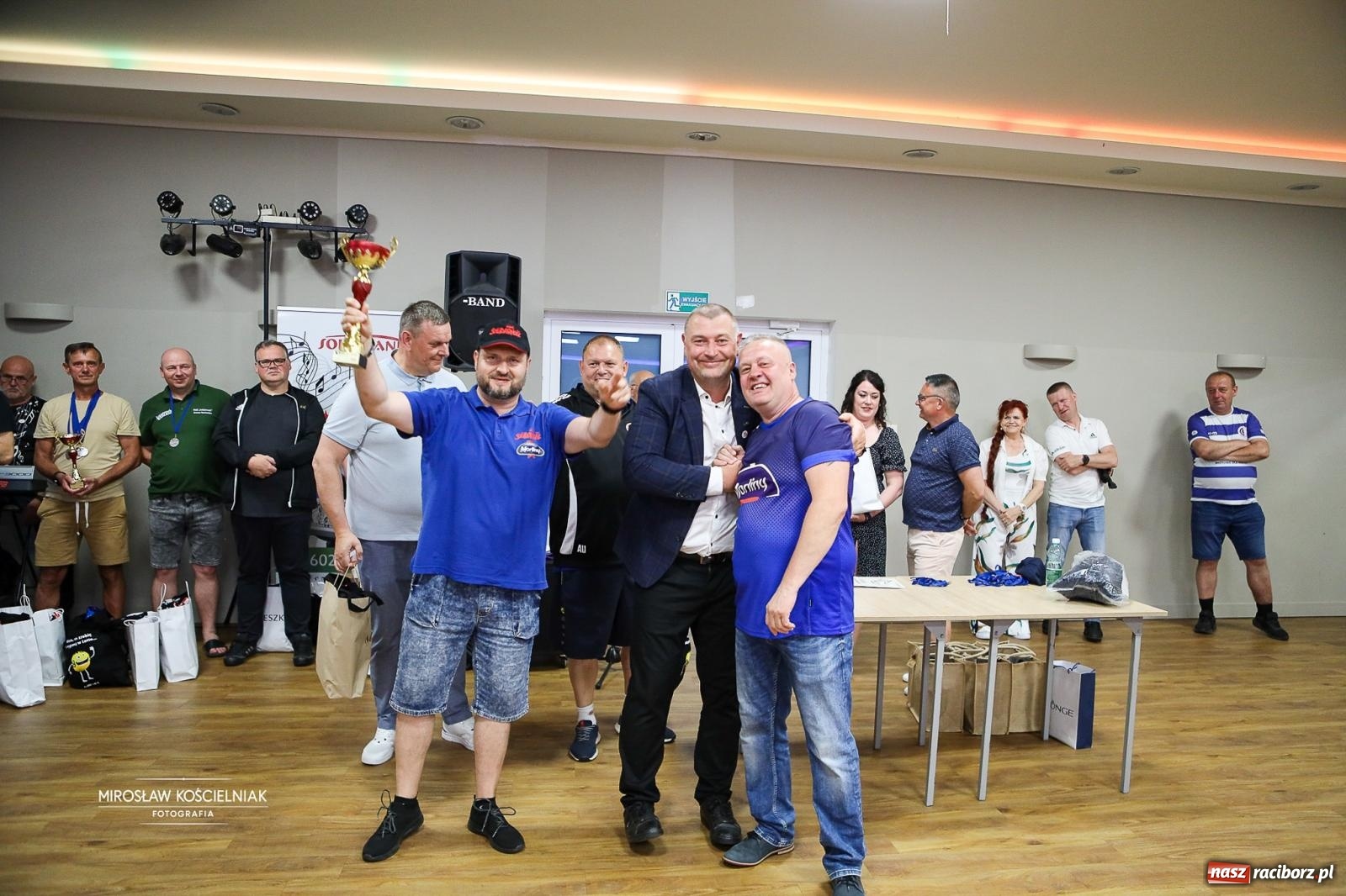 Zdjęcie w galerii na portalu naszraciborz.pl: 27. Spartakiada Sportowa Przemysłu Spożywczego NSZZ Solidarność. Na starcie ekipa z Mieszka wiadomości z regionu
