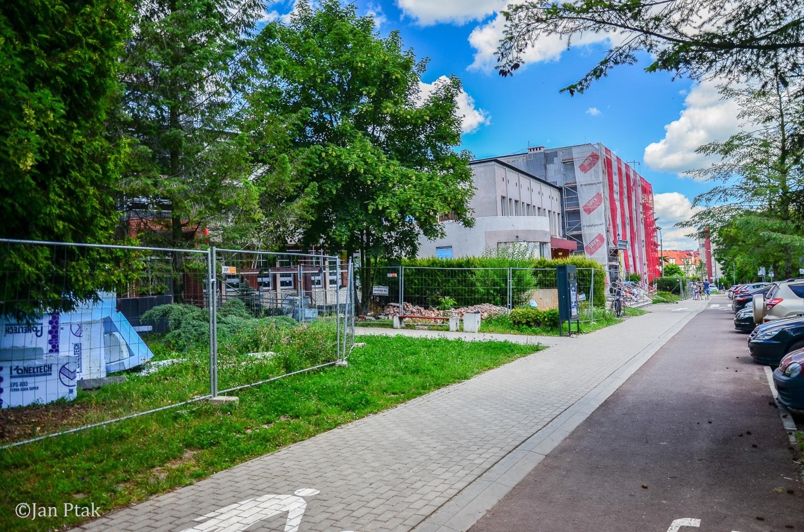 Zdjęcie w galerii na portalu naszraciborz.pl: Trwa termomodernizacja Szkoły Podstawowej nr 18 w Raciborzu. Inwestycja z nową infrastrukturą i przedszkolem wiadomości z regionu